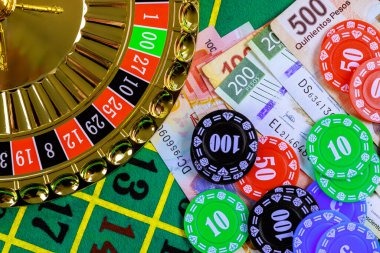 Bonanza Gold five-reel slot interface with symbol paytable