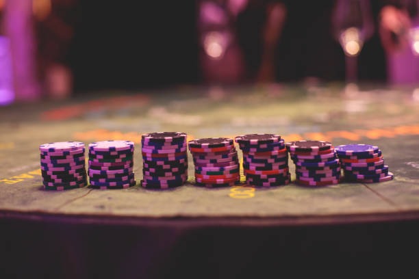 Live dealer blackjack and roulette tables at link fiatogel
